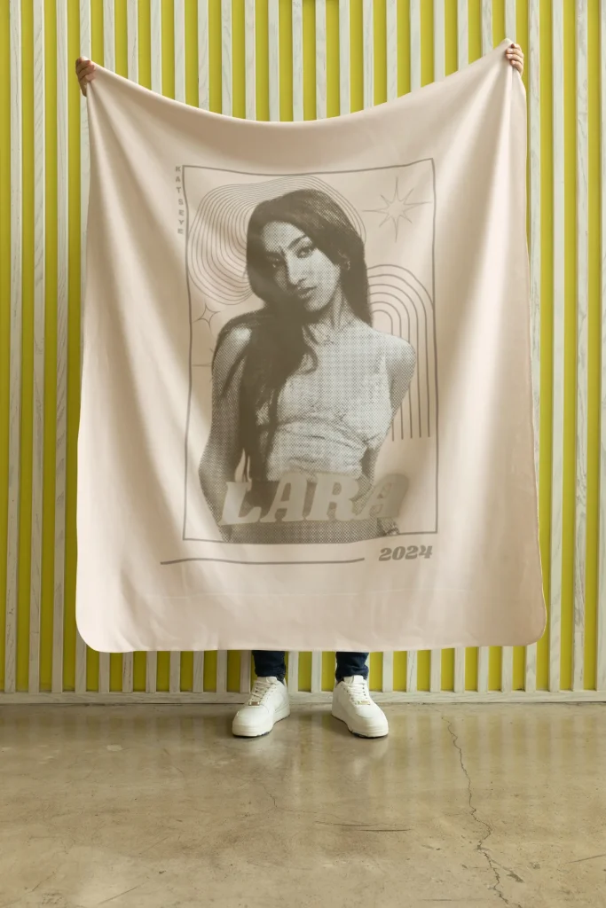 katseye lara blanket